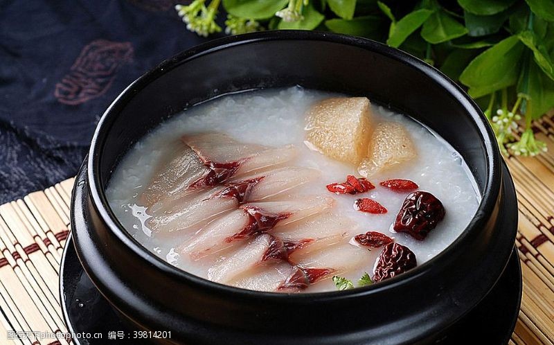 紫米粥竹荪鱼片粥图片