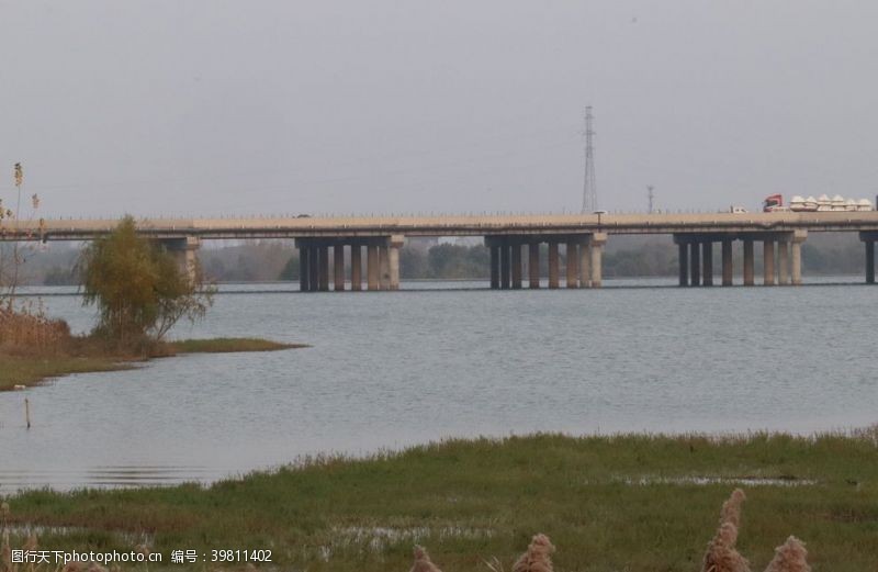 小景大桥河面图片