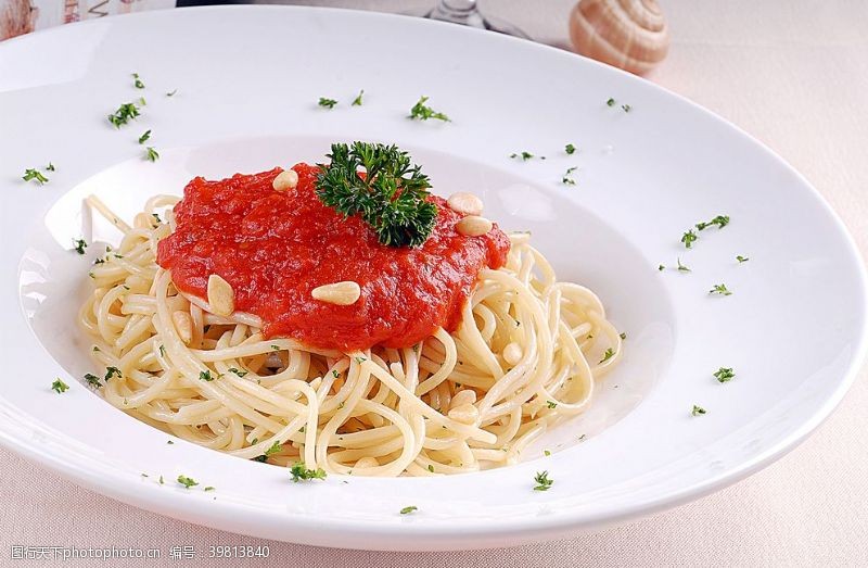 意大利饭意面意大利鲜菇烩意粉图片