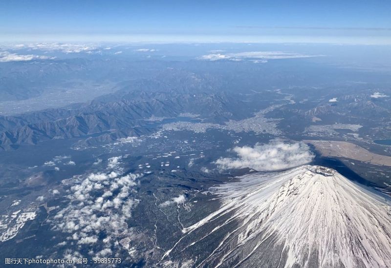 樱花旅游航拍富士山图片
