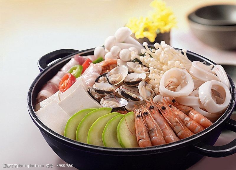 泡泡饭日韩料理泡菜海鲜锅图片