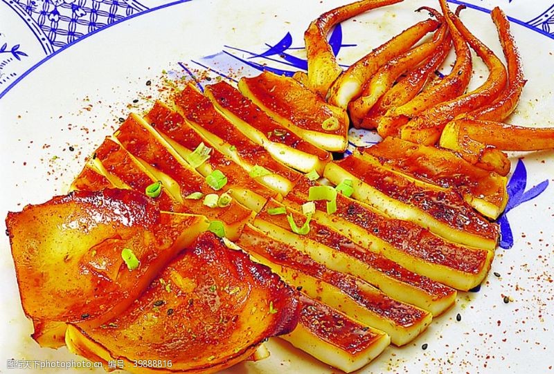 铁板烤鱼日式铁板煎鱿鱼图片