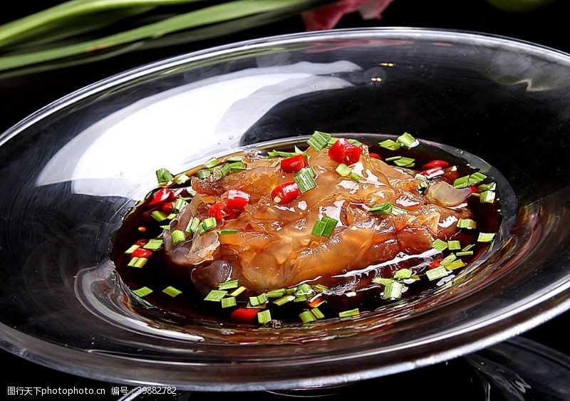 菜肴冷拼捞汁海蛰皇图片