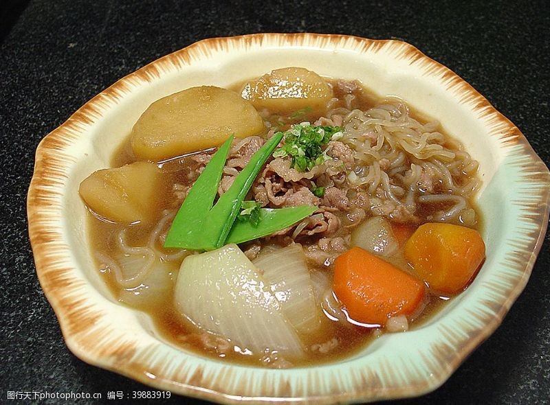 炒菜牛肉炖土豆图片