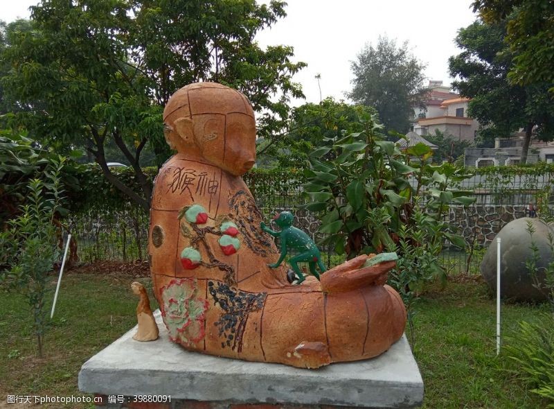 僧人人物雕塑艺术图片