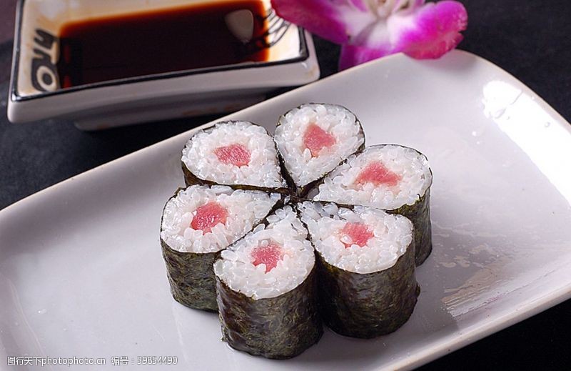 主食类寿司类金枪鱼卷寿司图片