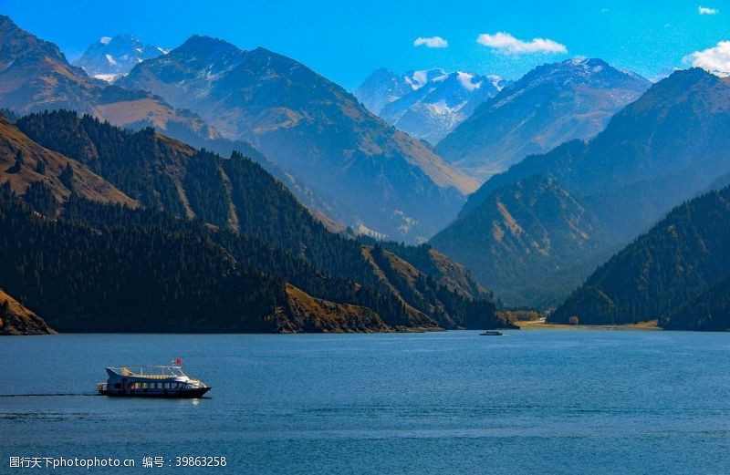 新疆风景天山天池图片