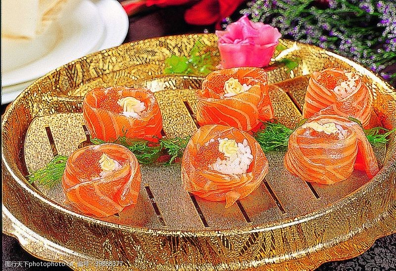 三鲜面豫菜三文鱼寿司图片