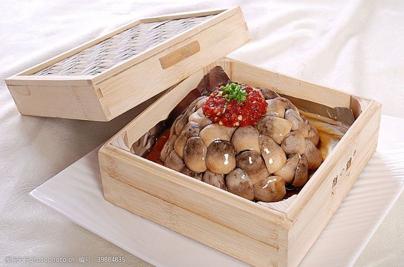 烤肉米粉剁椒蒸草菇图片