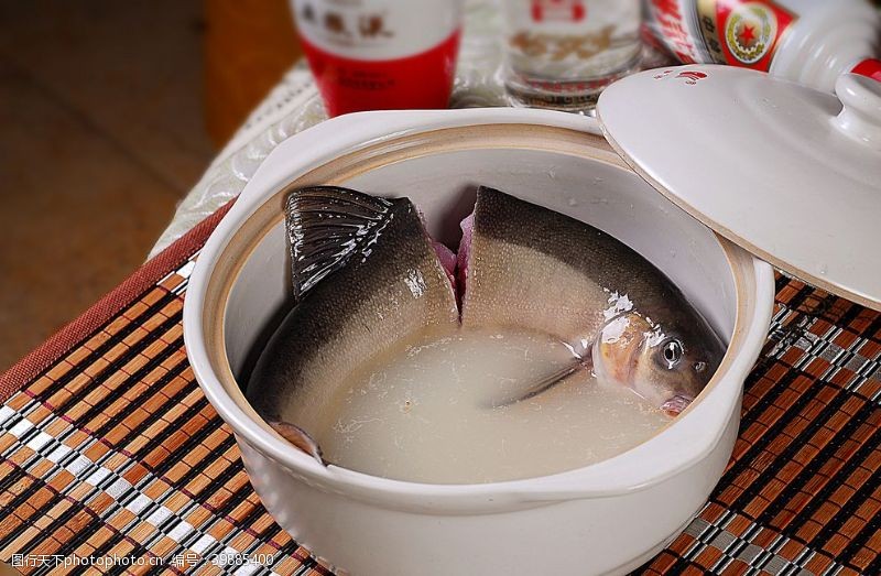 砂锅虾海鲜河鲜砂锅雅鱼图片