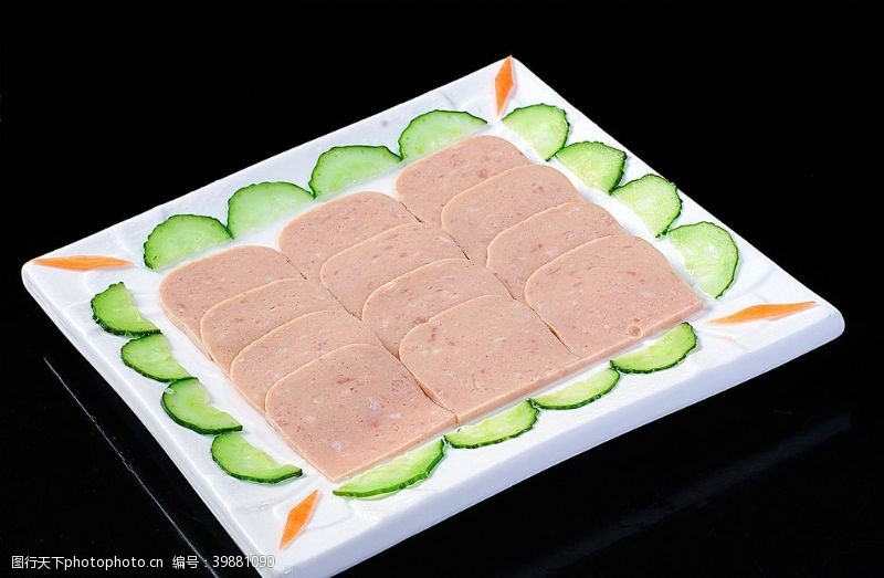 午饭火锅配菜梅林午餐肉图片