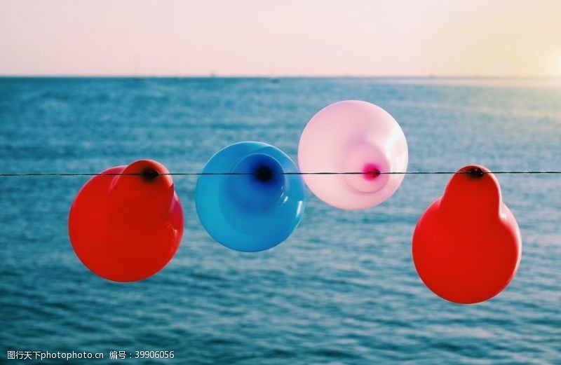 五彩斑斓气球图片