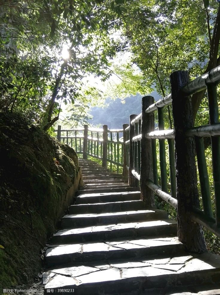 石栏山路阶梯龙景峡谷图片