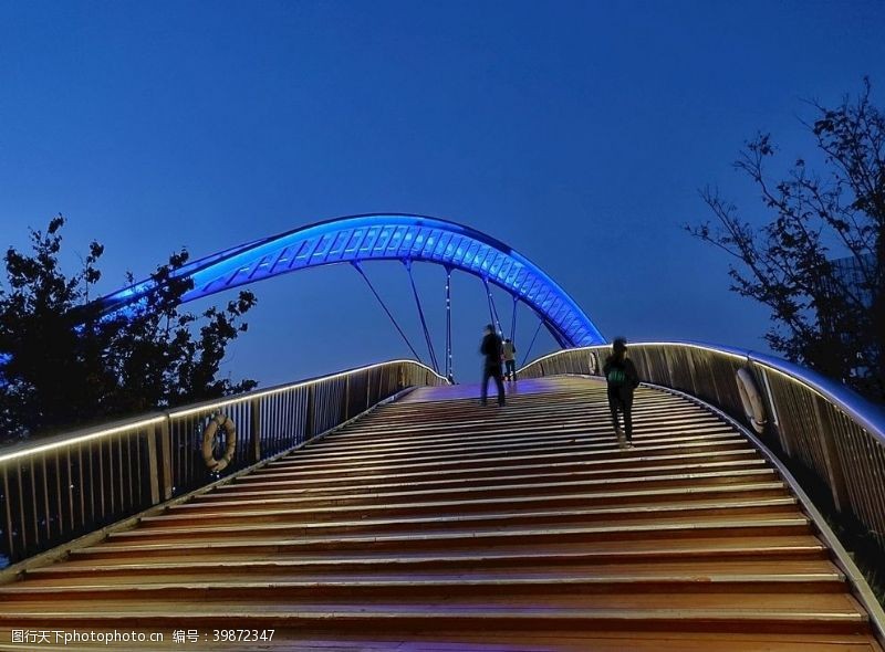 建筑亮化夜景桥梁图片
