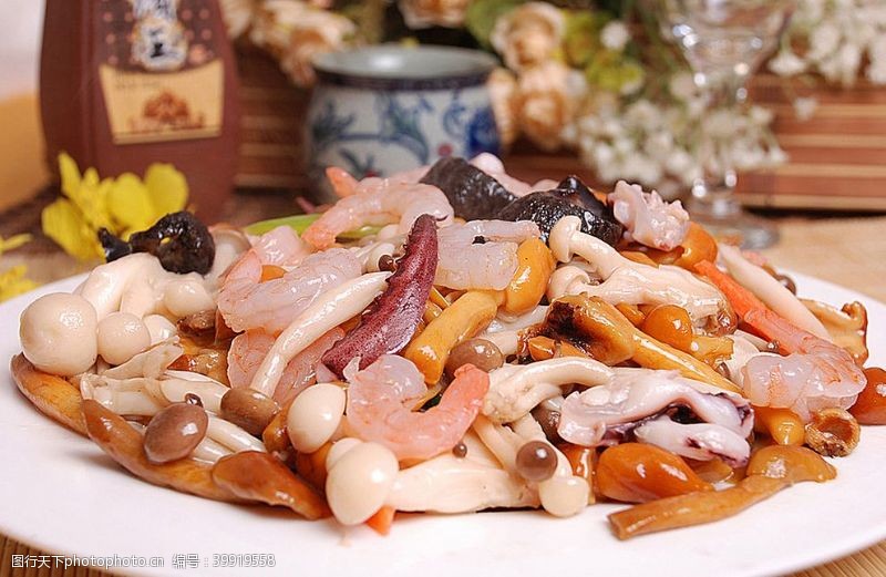 鲜蘑菇东北菜三鲜小蘑菇图片