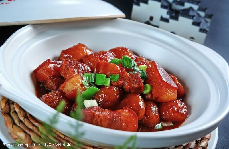 中式套餐红烧肉图片