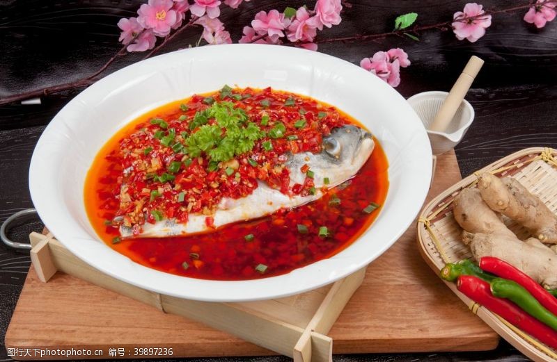 精品菜单中餐剁椒鱼头图片