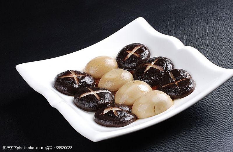 清新鄂菜香菇卤肉蛋图片