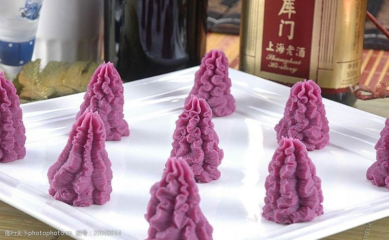 紫苏沪菜紫薯塔塔图片
