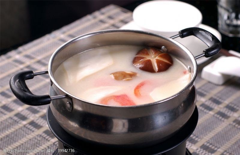 食用菌美味菌王汤锅图片