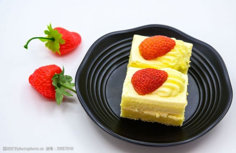 草莓糕点糕点图片