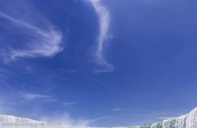 蓝色大气云图片