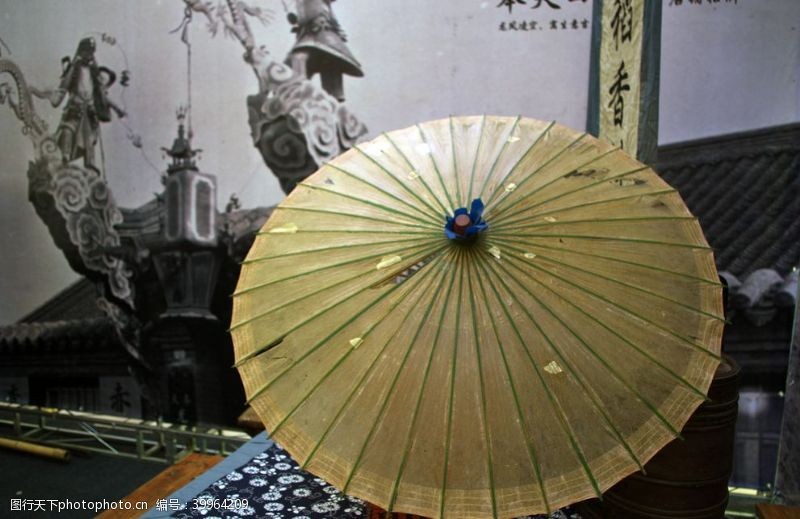 美颜雨伞图片