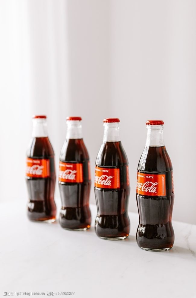 碳酸饮料可乐图片