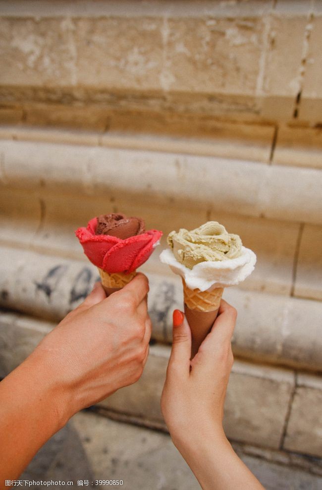 甜筒冰糕冰激凌图片