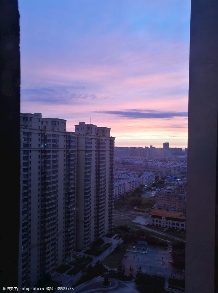 小阳台阳台看夕阳图片