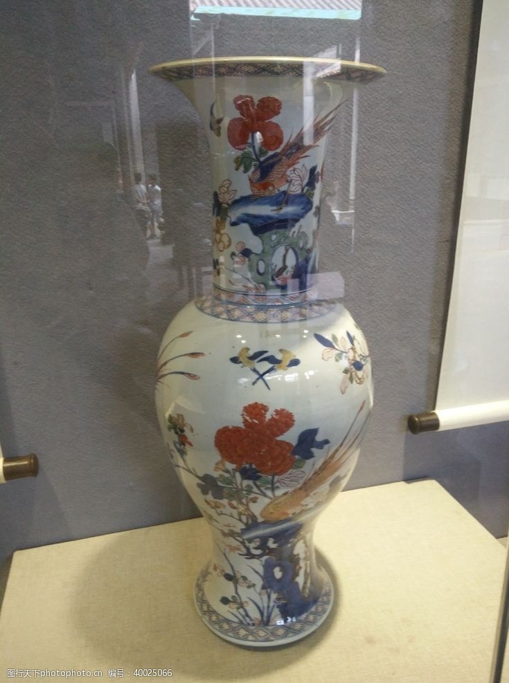 古董花瓶图片