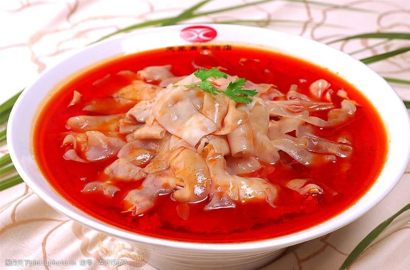 传统美食红汤鹅肠图片