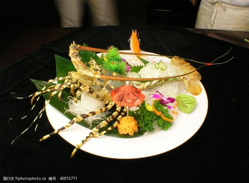 高清活吃龙虾刺身图片