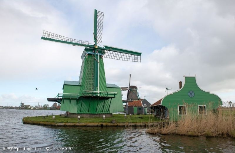 水彩天空荷兰风光图片