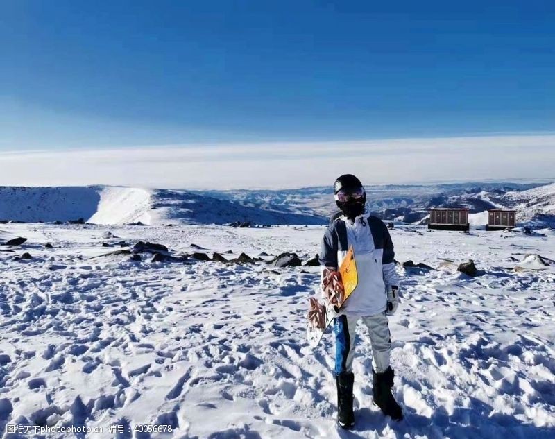 冬天运动户外运动滑雪图片