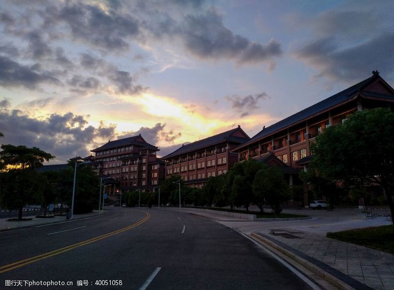 晚霞夕阳揭阳文化广场图片