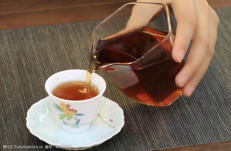 茶色熟茶小青柑图片