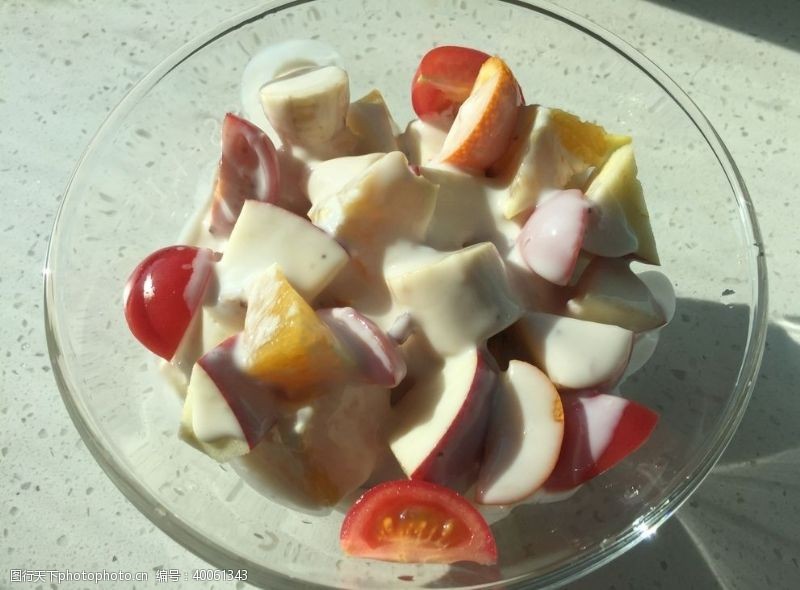 水果沙拉酸奶图片