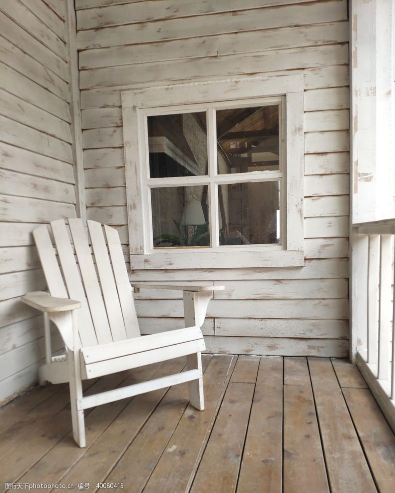 茶色北欧木屋椅子图片