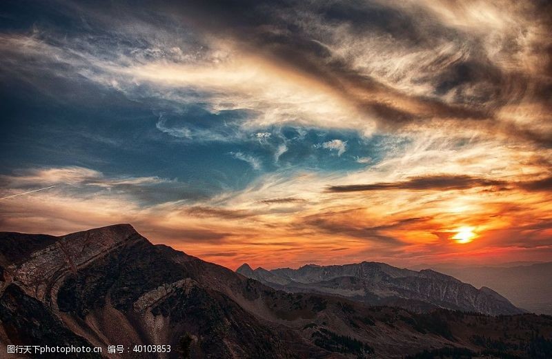 山丘风景图片