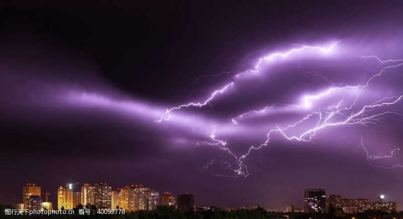 打雷闪电图片