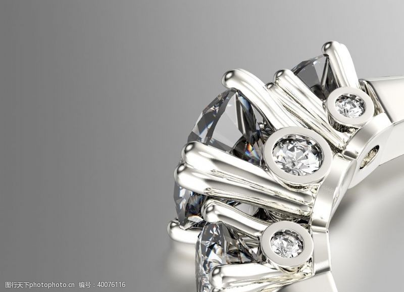 结婚钻石戒指图片