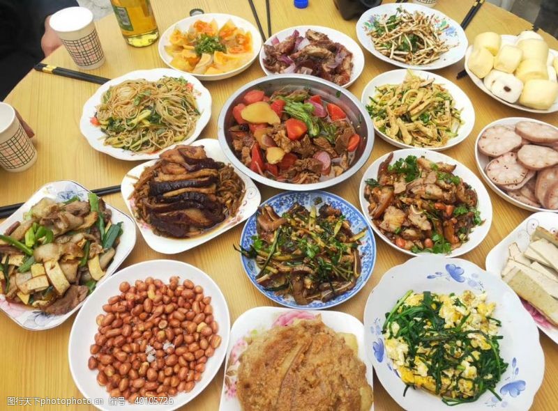 中国菜肴聚餐图片