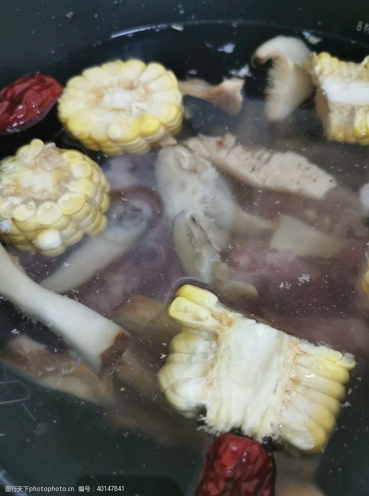 香菇煲汤图片