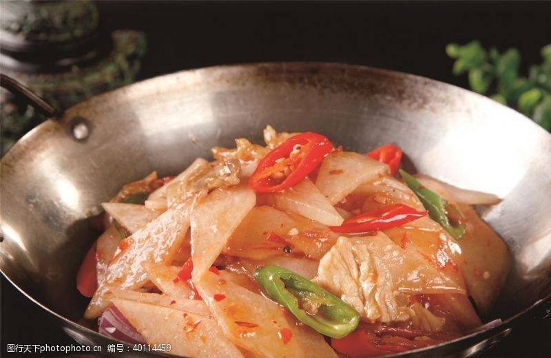酸菜鱼干锅图片