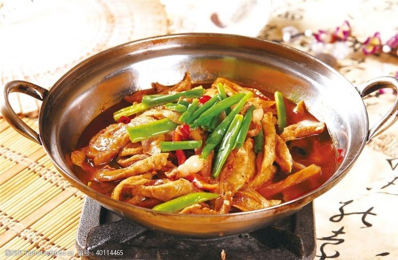酸菜鱼干锅图片