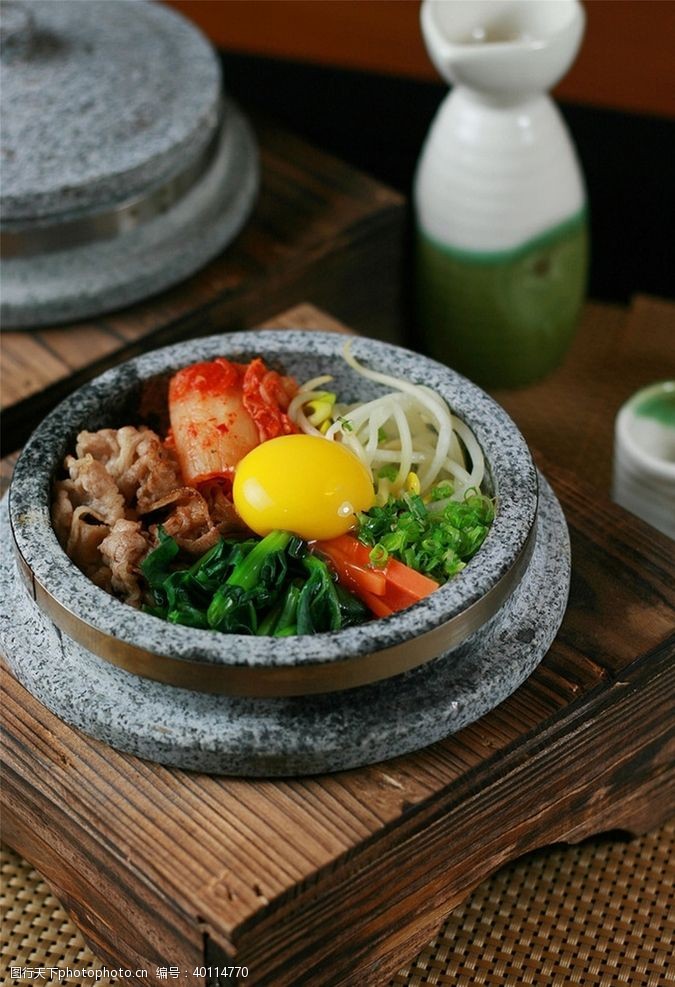 紫色韩国料理图片
