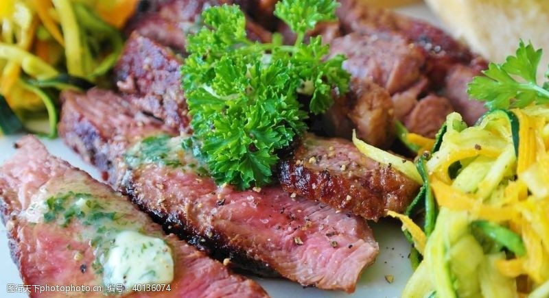 高清蔬菜烤肉牛排图片