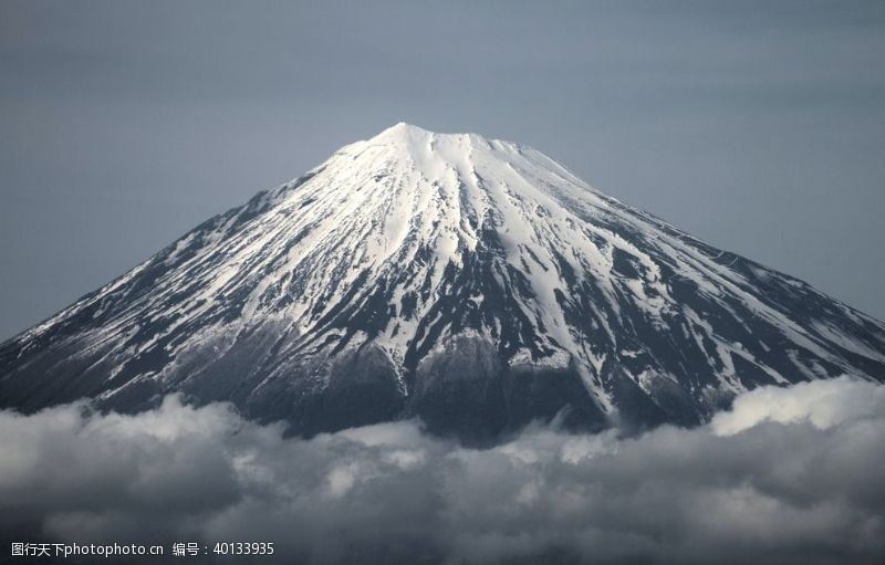 情侣观影日本富士山图片