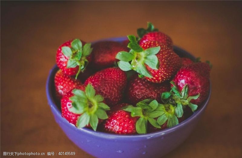 水果摄影草莓图片
